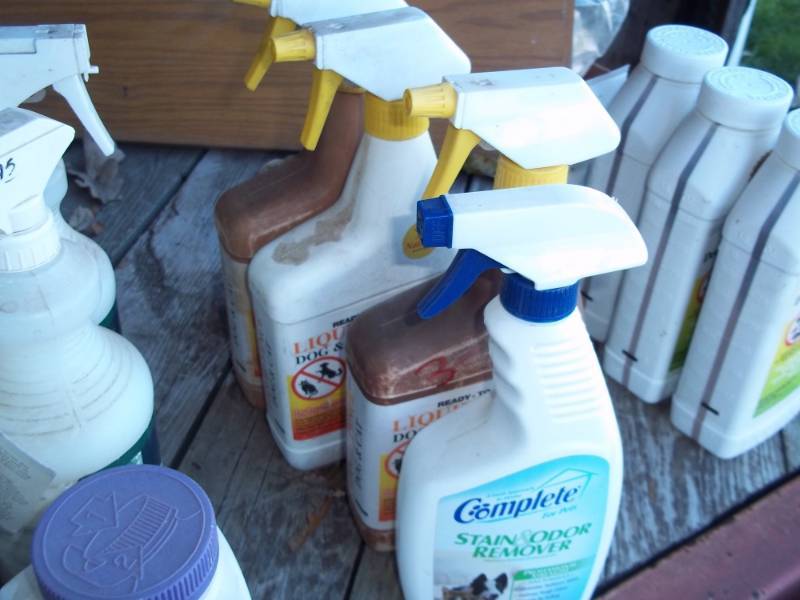 lot 274 image: Lot of Liquid Fence and Stain and Odor Remover