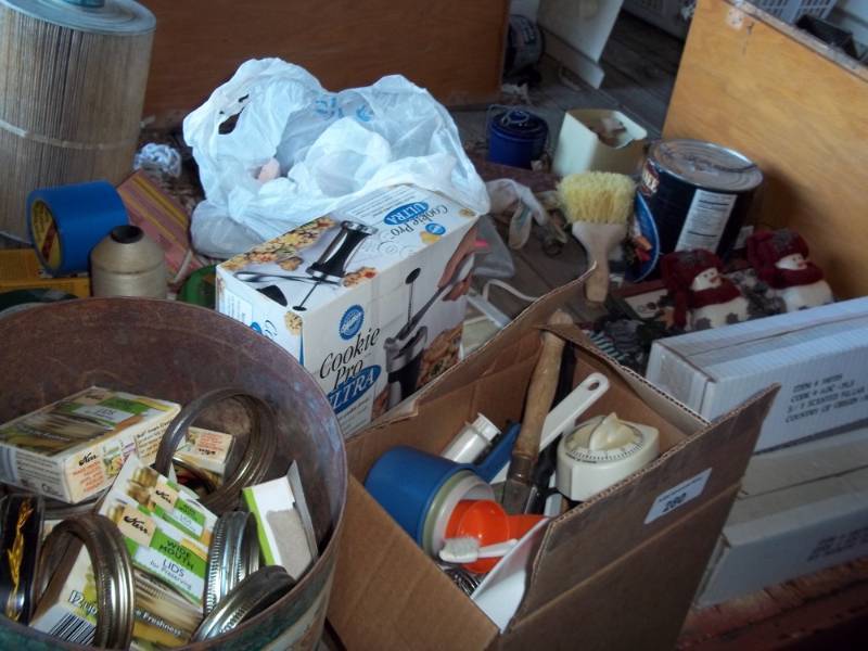 lot 280 image: Lot containing Cookie Pro, Canning Lids and Rings, Scented Candle Sets, etc