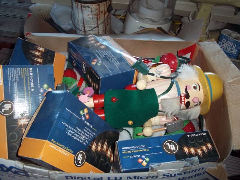lot 287 image: Lot of Christmas Lights and Dcor
