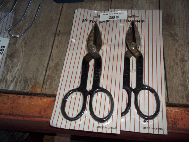 lot 290 image: Lot of 2 10 in Tin Snips