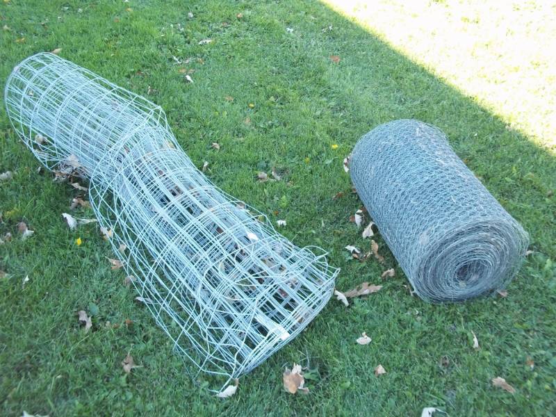 lot 312 image: Misc Rolls of Wire Fencing