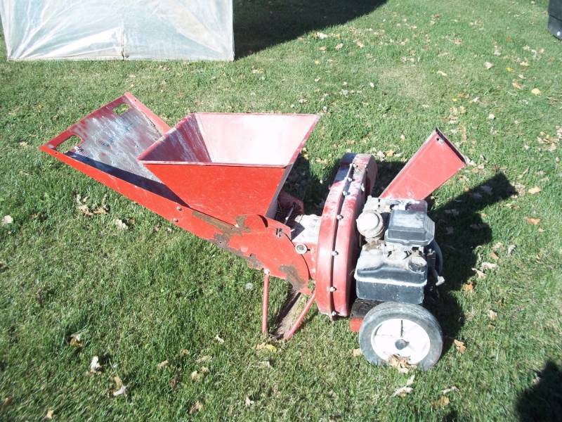 lot 335 image: 5 hp Chipper shredder tested and works