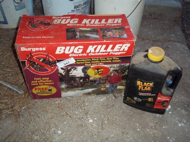 lot 347 image: Electric bug killer with Black flag spray