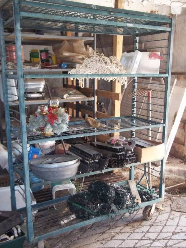 lot 348 image: Greenhouse cart  55 x 21 x 77 with contents