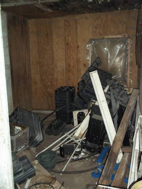 lot 360 image: Room with all contents including nursery supplies