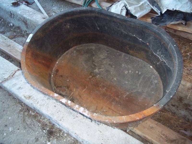 lot 384 image: Plastic Water Tank
