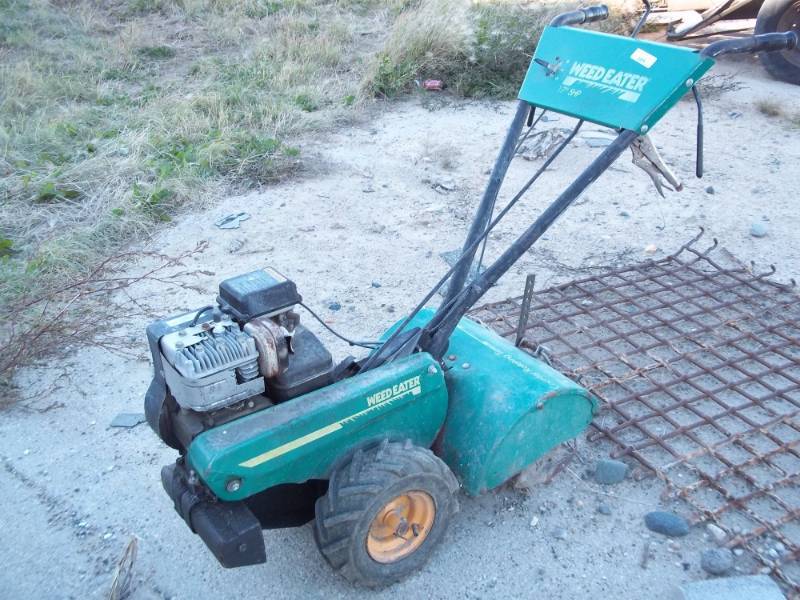 lot 395 image: Weedeater 17 5hp Garden tiller