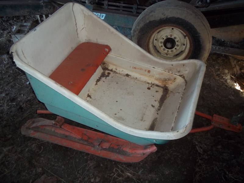 lot 410 image: Johnson Cutter Snowmobile Sled