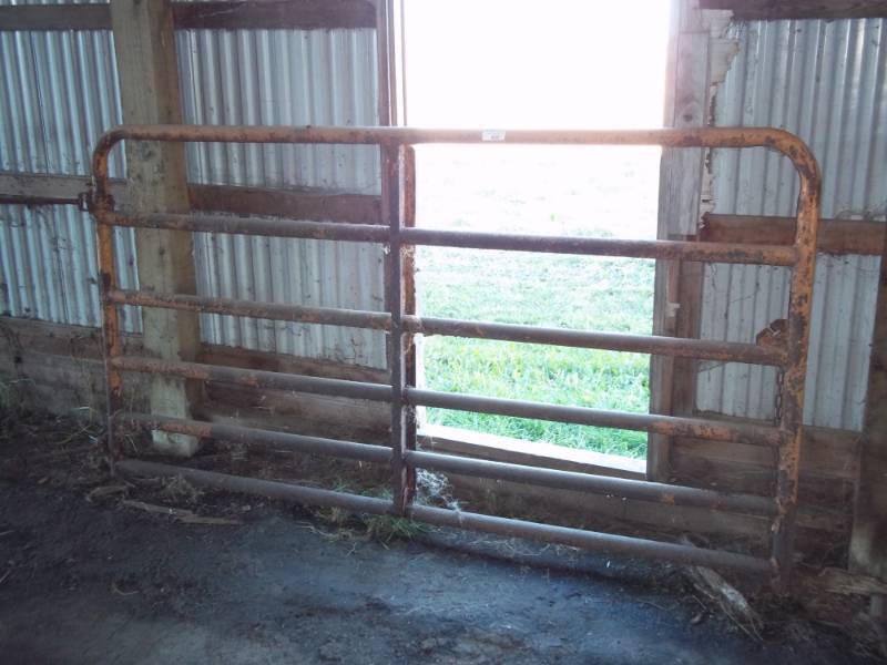 lot 420 image: Steel Cattle Gate 8