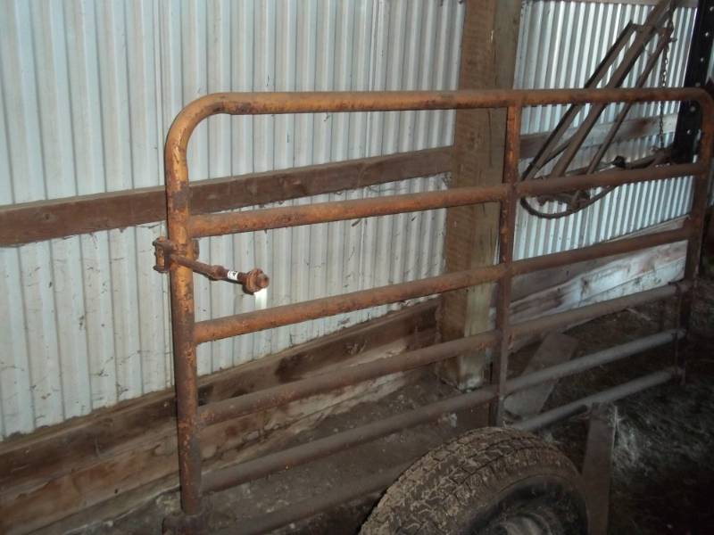 lot 423 image: Steel Cattle Gate 8