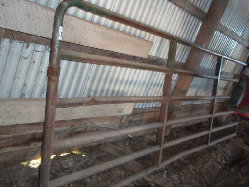 lot 425 image: Steel Cattle Gate 14