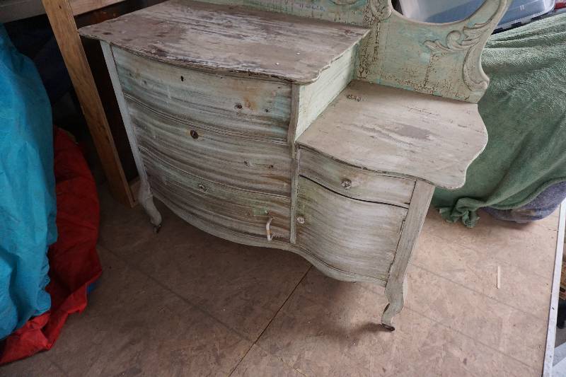 Antique Wood 3 pc Bedroom Set
