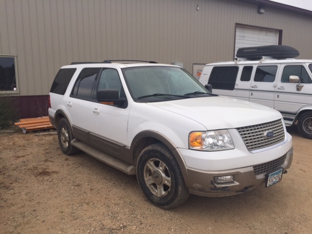 2004 Ford Expedition Eddie Bauer 4 x 4 SUV