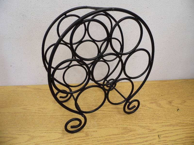 lot 10 image: Wine Rack