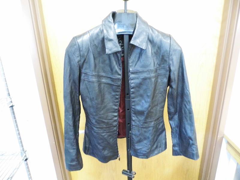 lot 15 image: Veus Williams Leather Jacket