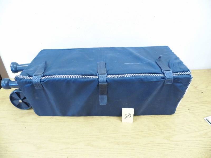 lot 20 image: Pac N Play