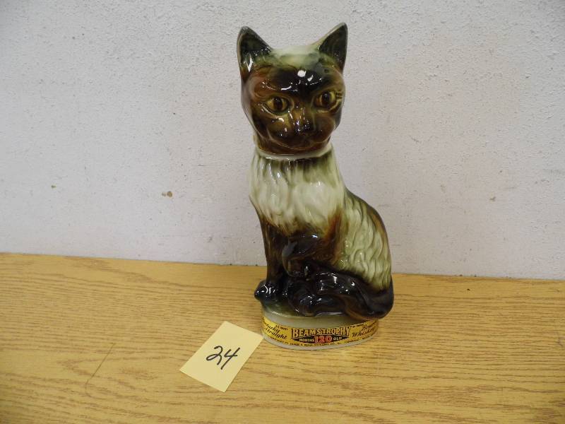 lot 24 image: Jim Beam Container