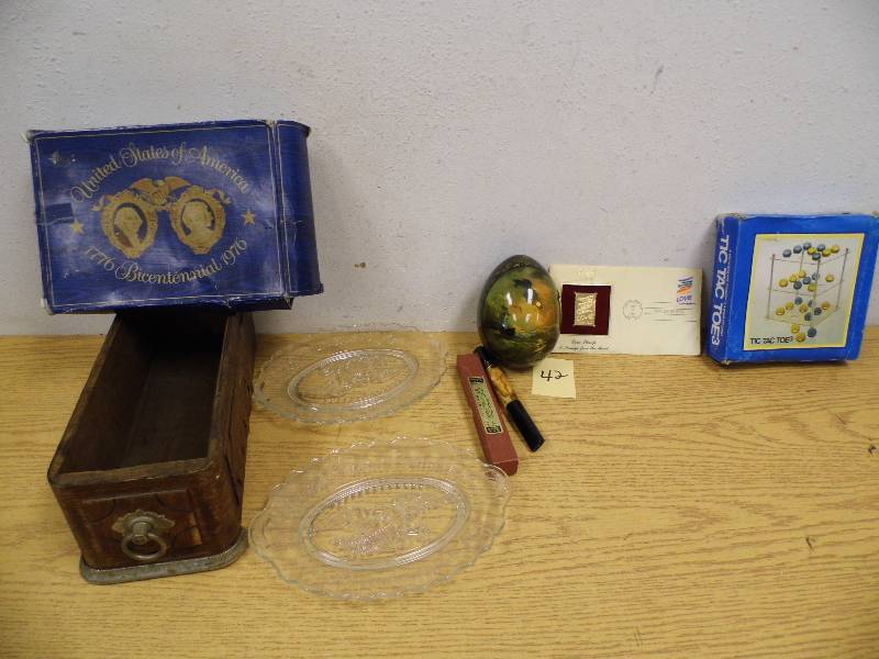 lot 42 image: Collectibles