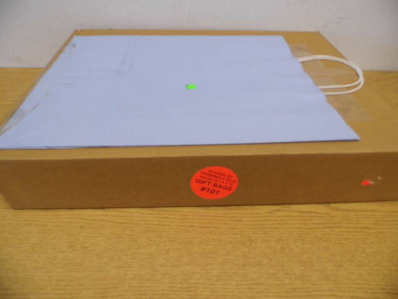 lot 84 image: Shopping Bags