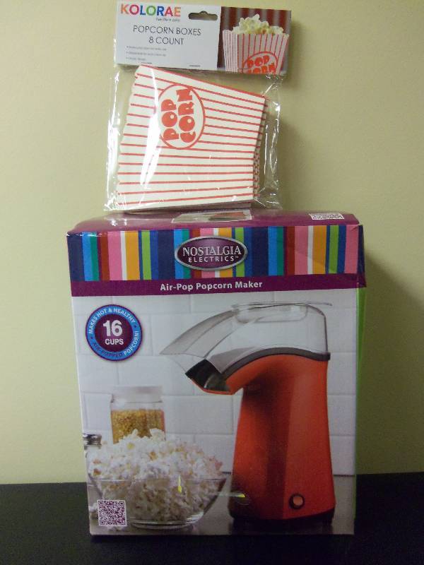 lot 103 image: Nostalgia Electrics Air-Pop Popcorn Maker