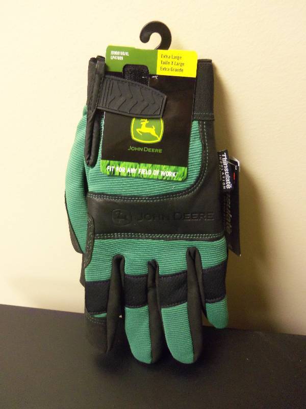 lot 117 image: Mens John Deere Thinsulate Gloves
