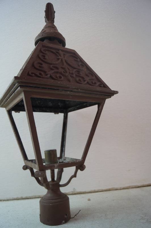 Vintage Yard Light