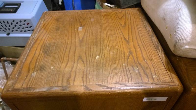 lot 2 image: Wooden Podium