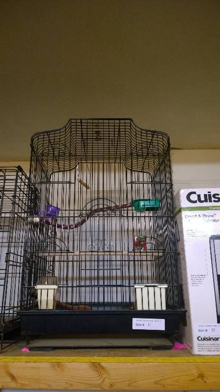 lot 21 image: Medium sized bird cage