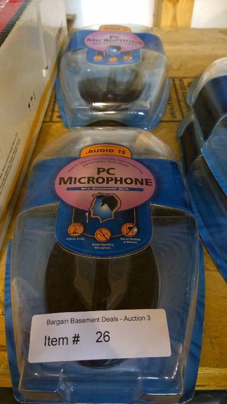 lot 26 image: Plantronics audio 15 PC microphone