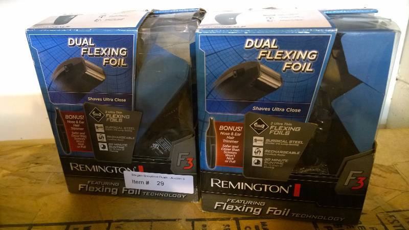 lot 29 image: 2 Remington flexing foil technology shaver for men