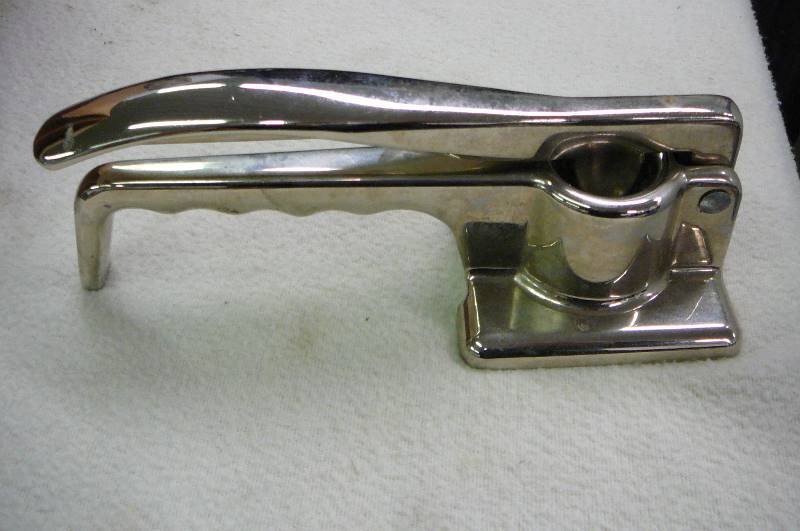 Medline Pill Tablet Crusher, Die Cast Chrome #233533 Oceleo Inc