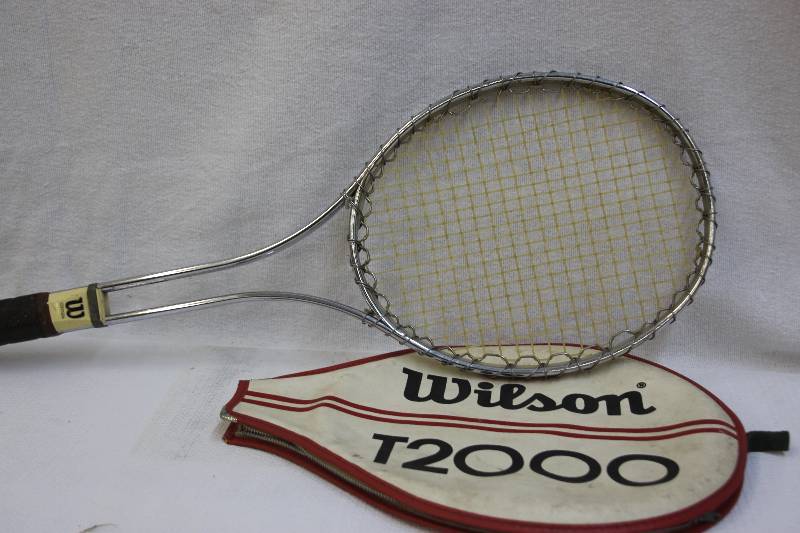 lot 14 image: Wilson tennis racket