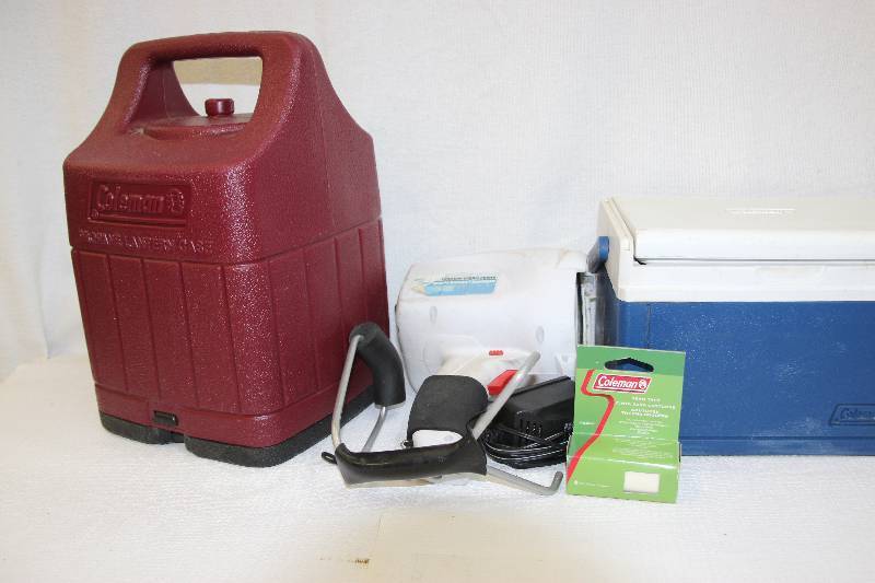 lot 18 image: Camping Gear