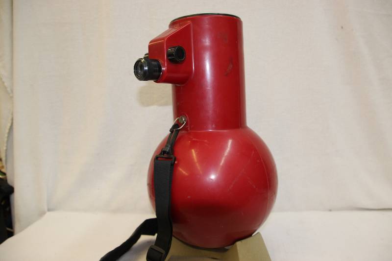 lot 30 image: Edmund Scientific  Astroscan Telescope