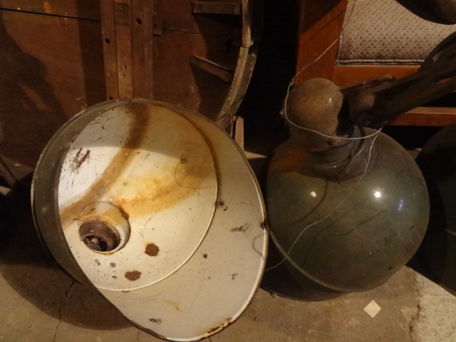 lot 530 image: Pair of Back Cast Building Lights