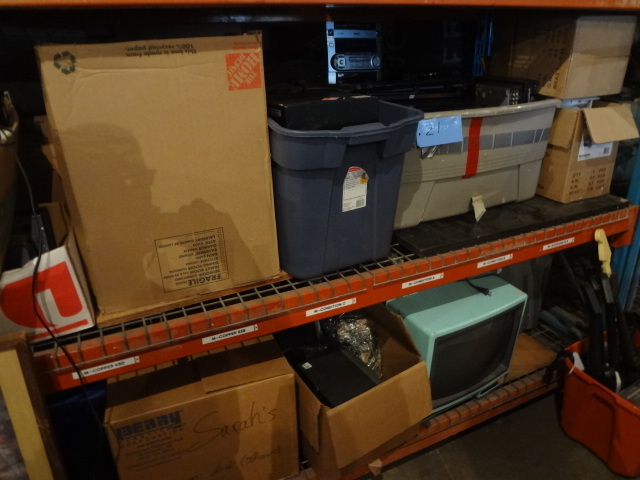lot 21 image: Huge lot of Electronics