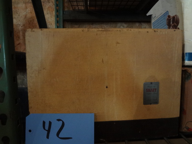lot 42 image: Old Projector