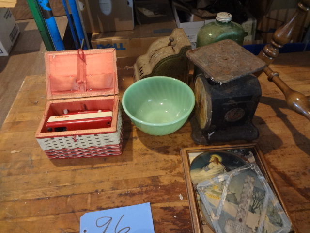 lot 96 image: Lot of Antiques