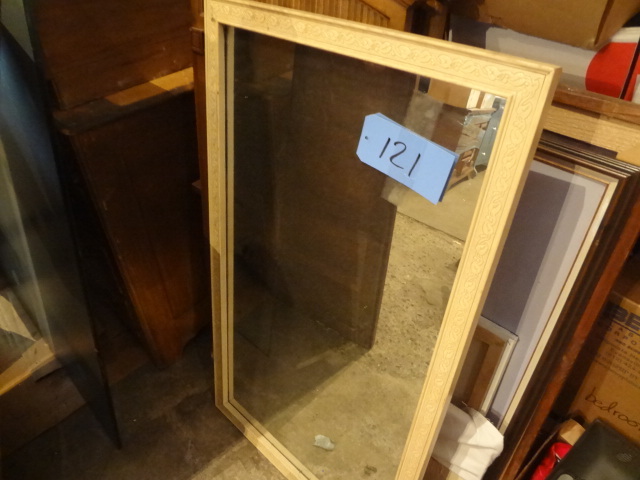 lot 121 image: Mirror