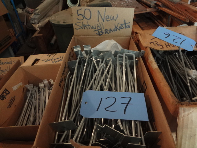 lot 127 image: 50 Slatwall brackets, New