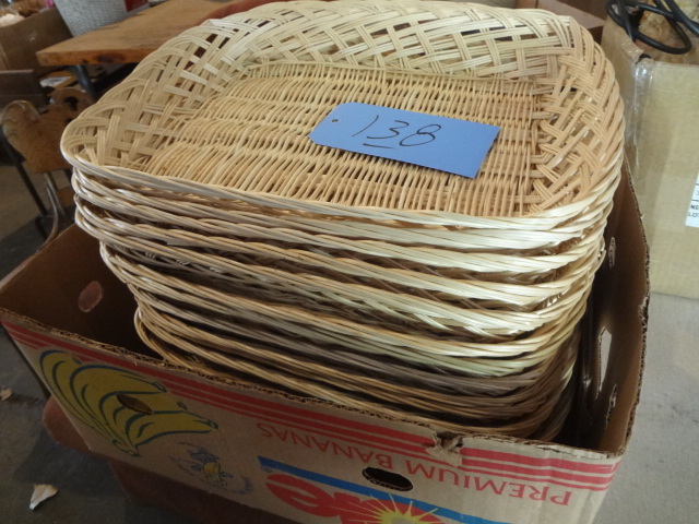 lot 138 image: 15 New Wicker BasketsTrays