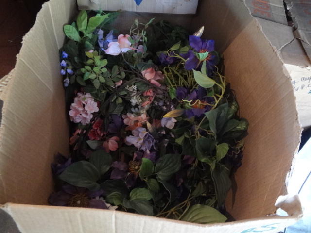 lot 143 image: Box of Fake flowers