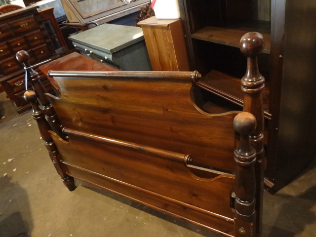 lot 157 image: Matching Queen Bed