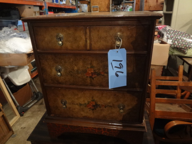 lot 196 image: Small Chest