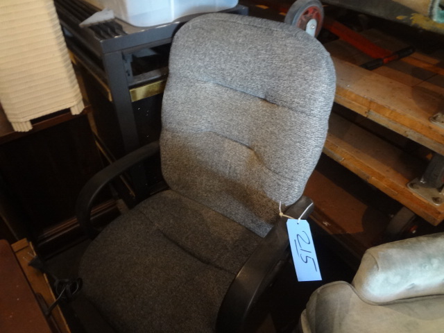 lot 215 image: Office Chair