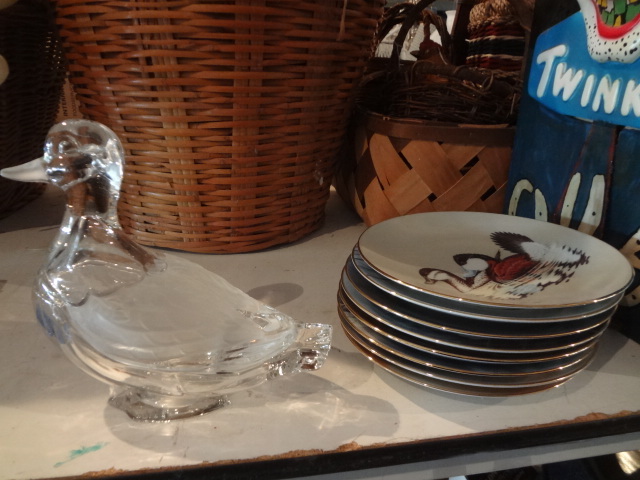 lot 233 image: If it looks like a duck...