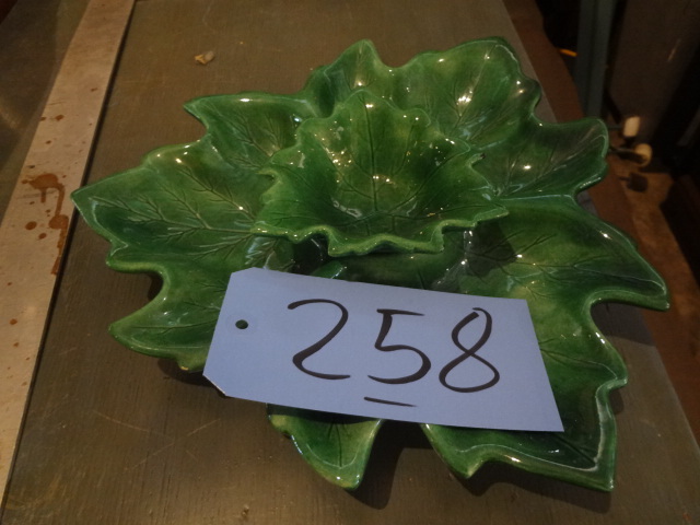 lot 258 image: Green Porcelain