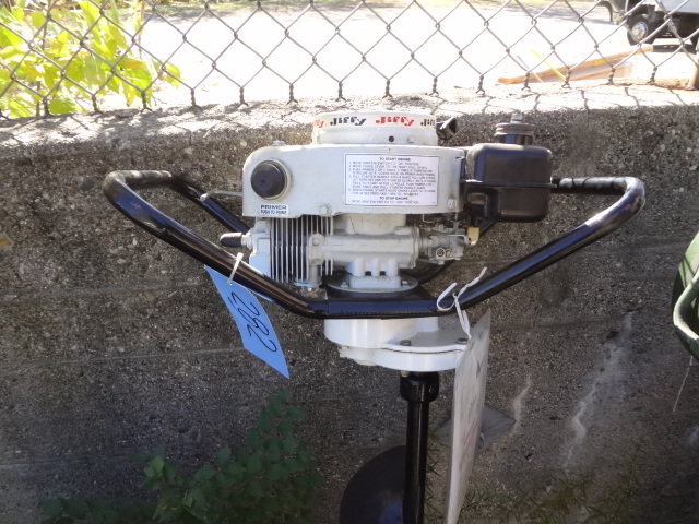lot 282 image: Power Ice Auger