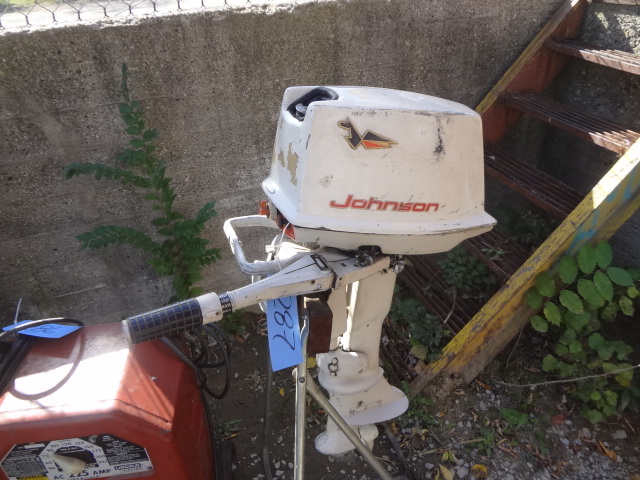 lot 287 image: 5  Hp Johnson Outboard