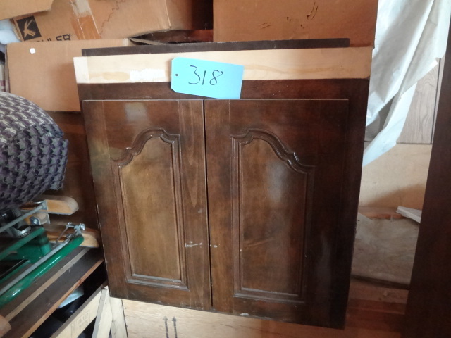 lot 318 image: Cabinet